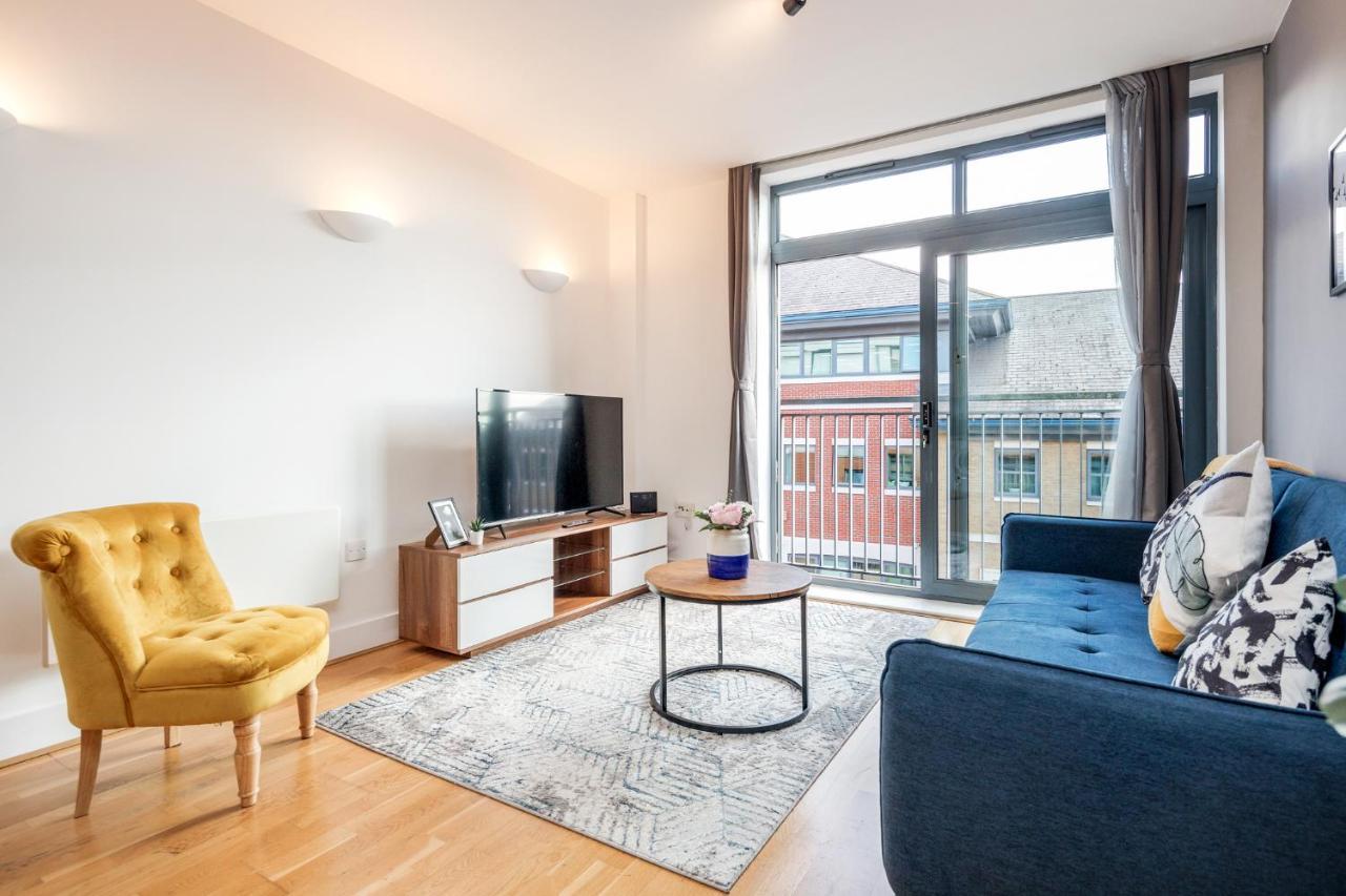Cloud9Sa At The Charles Chertsey Appartement Buitenkant foto